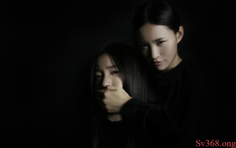 mơ bị bắt cóc đánh con gì Mơ thấy mình bị bắt cóc là dấu hiệu của sự bất an hoặc bạn đang bị ràng buộc